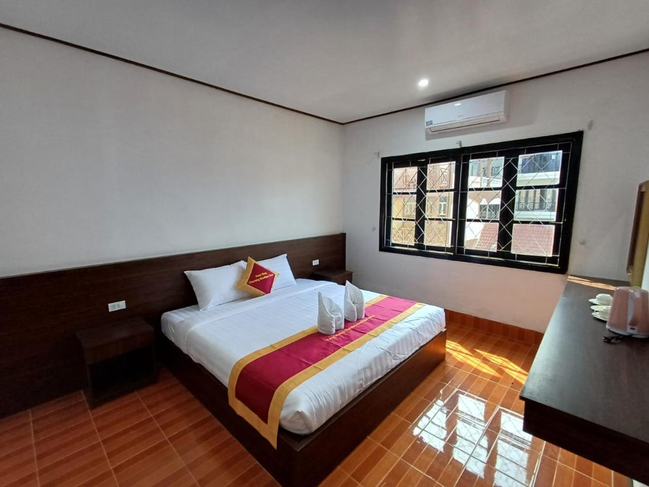 Vangvieng Charming Boutique Hotel ヴァンヴィエン エクステリア 写真