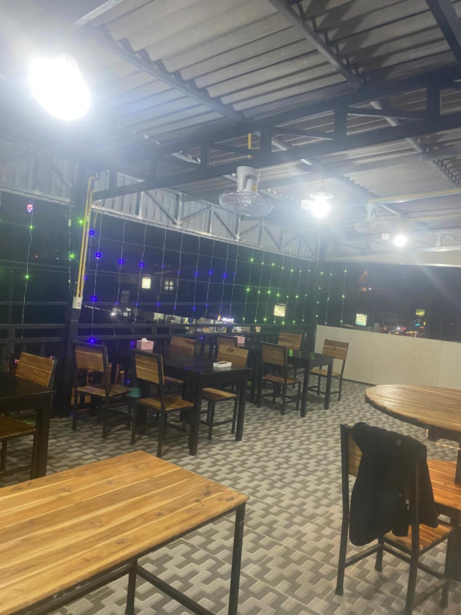 Vangvieng Charming Boutique Hotel ヴァンヴィエン エクステリア 写真