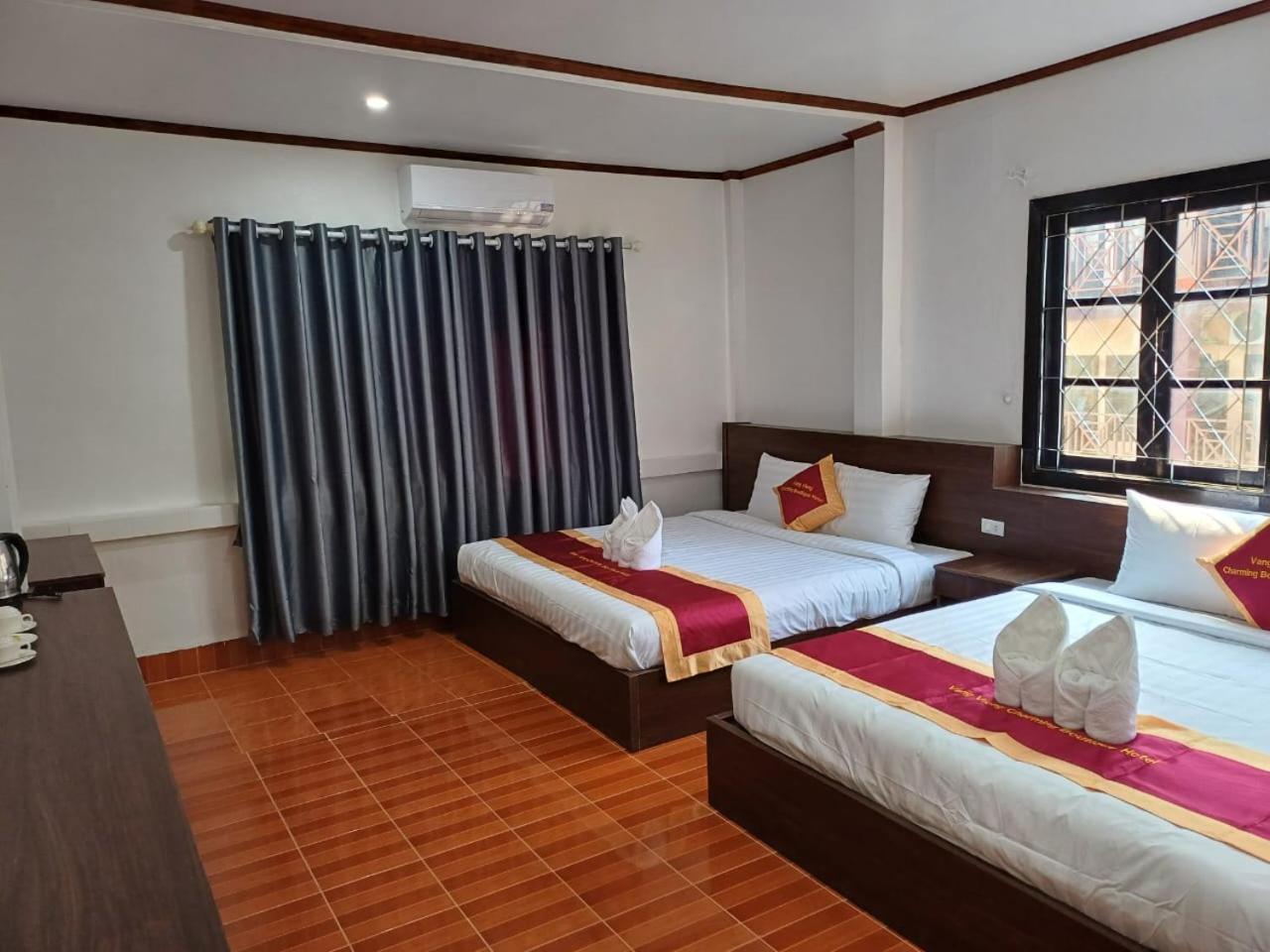 Vangvieng Charming Boutique Hotel ヴァンヴィエン エクステリア 写真